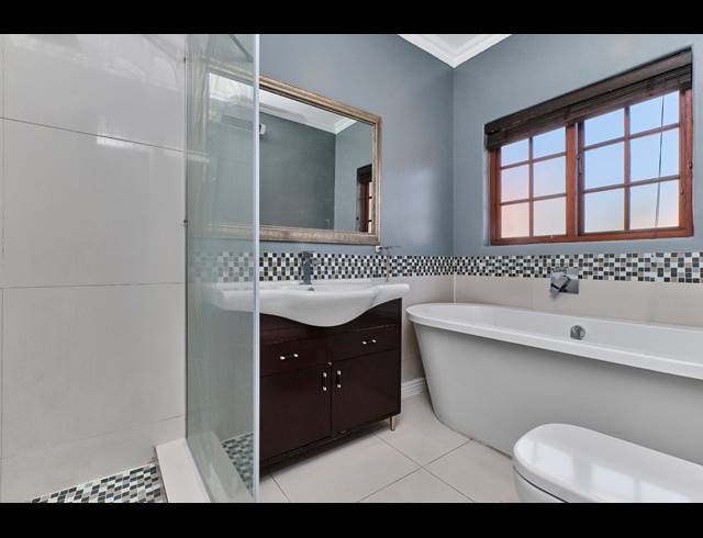 2 BEDROOM APARTMENT TO LET IN SANDOWN